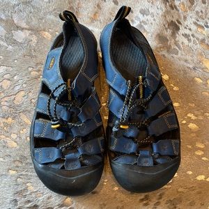 KEEN BIG BOY WATER SANDAL SHOES SIZE 6